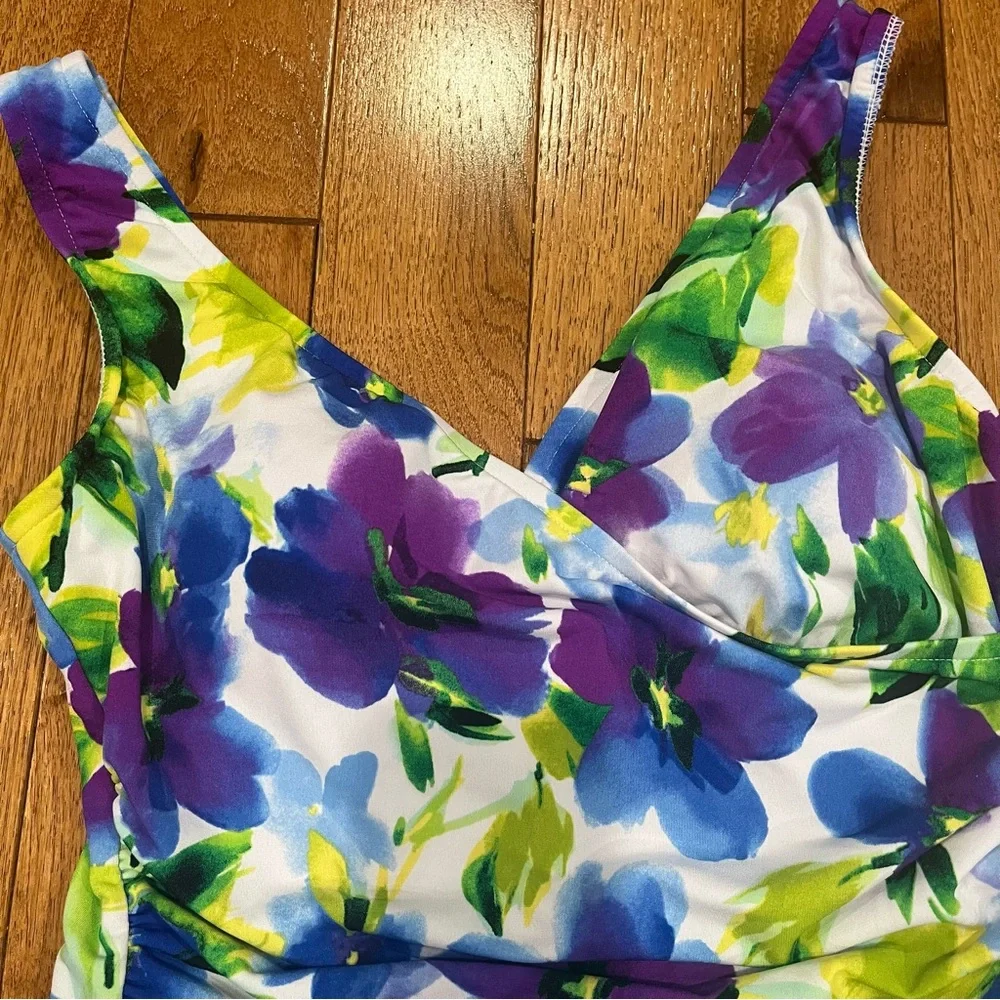 Suddenly Slim By Catalina  One Piece Tropical Floral Skirted Swimsuit Size M